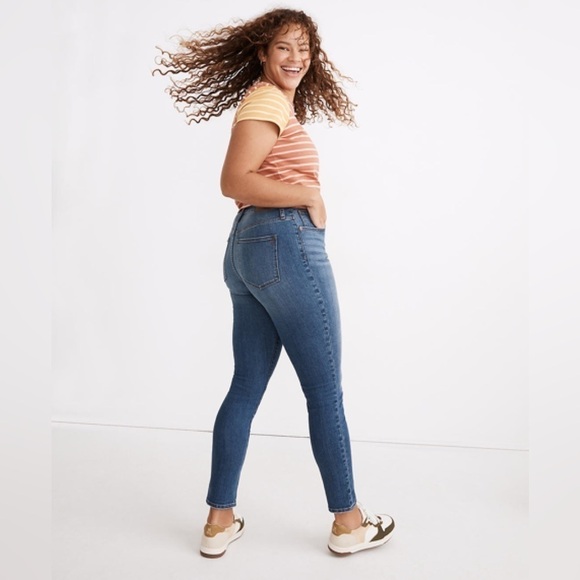 NWT MADEWELL Curvy High-Rise Skinny Crop Jeans in Lander Wash - Picture 3 of 5
